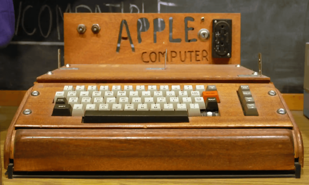 A Resolution to Explore Apple’s History